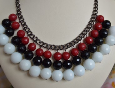 �������� �������� � ������ � ������ � ���������� �Black Red White�