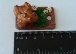 Кулинарная миниатюра «Курица-гриль»