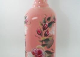 Бутылка декоративная «Цветы на розовом фоне»